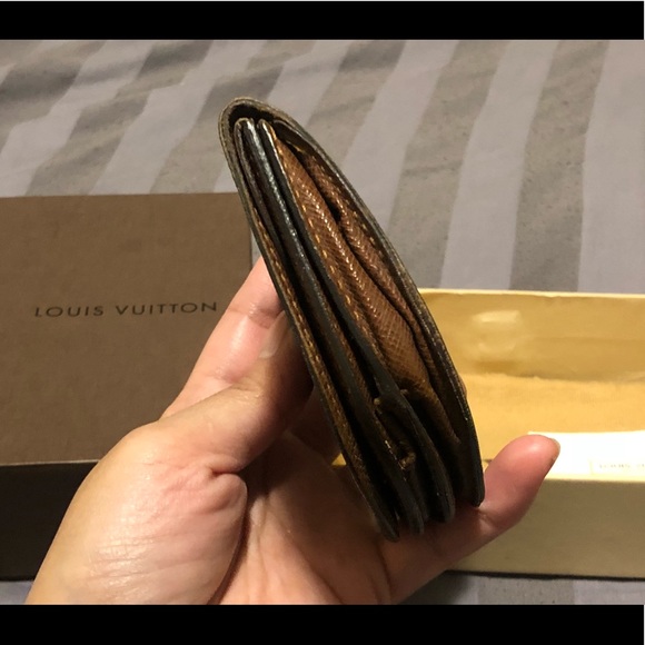 Coin Purse 💯 Authentic. - Picture 5 of 14